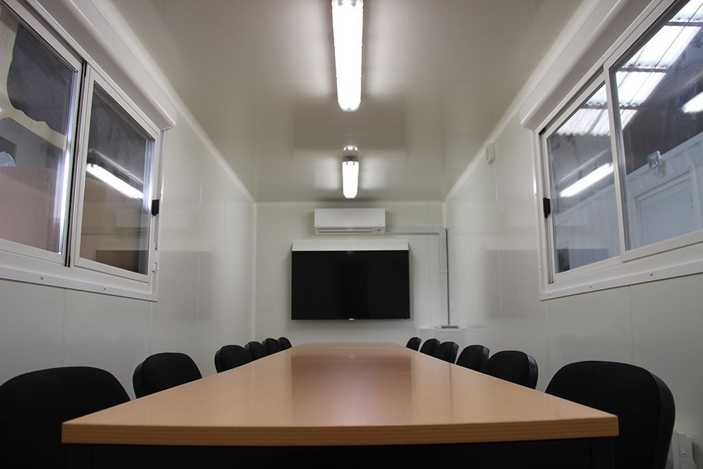 Studio container bureau moderne lumineux